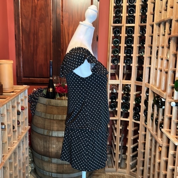 WHITE HOUSE BLACK MARKET WHBM  Black w/ White Polka Dots Top - Picture 5 of 10